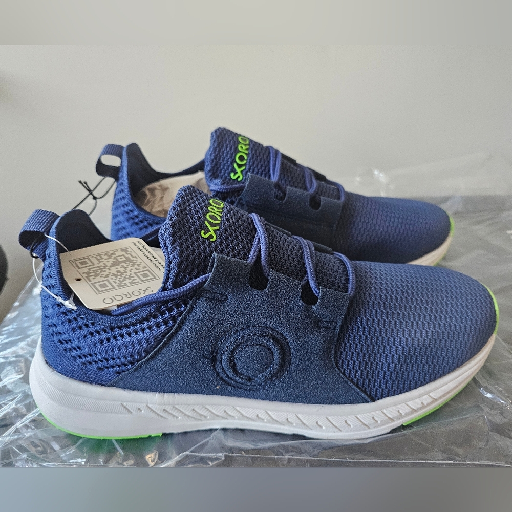 Skora Running Shoes